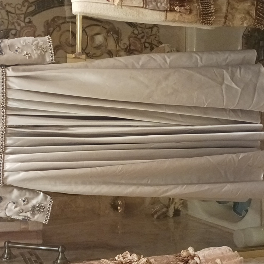 VICTORIA ROYAL LTD GOWN SIZE 10 - Picture 13 of 17